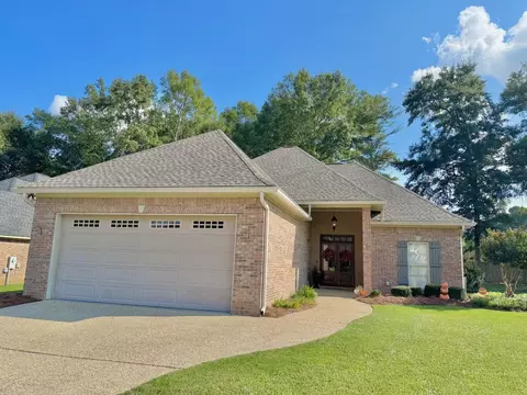 40 Cambrian Rdg, Petal, MS 39465