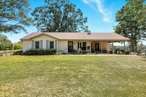 825 Poplar Springs Rd, Mendenhall, MS 39114