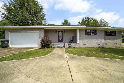 905 Sunset, Columbia, MS 39429