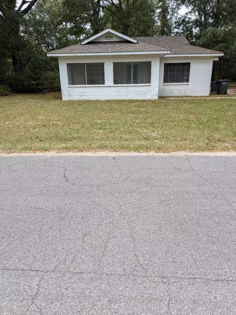 522 Jones, Columbia, MS 39429