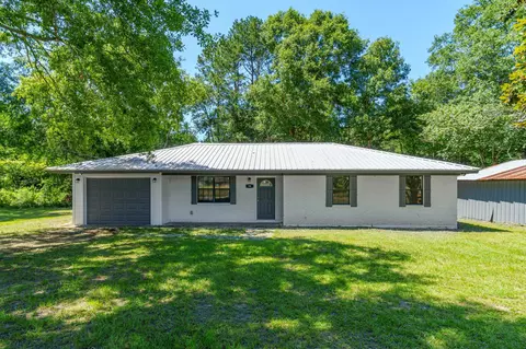 118 Laetrell Sanders Rd, Jayess, MS 39641