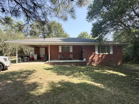85 Country, Ellisville, MS 39437