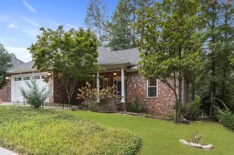 3 Classic Woods Dr, Hattiesburg, MS 39402