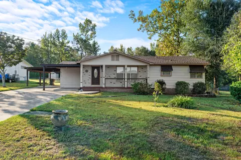 108 Clark Ave, Hattiesburg, MS 39402