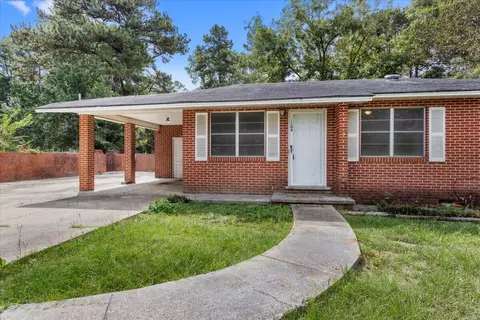 1104 Fairview Dr, Waynesboro, MS 39367