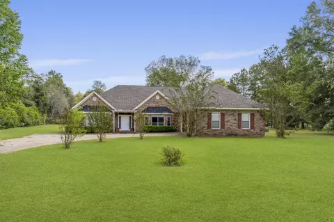 90 Schaller Rd, Hattiesburg, MS 39401