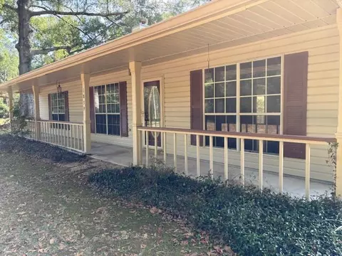 1839 E Lakeshore Dr, Picayune, MS 39466