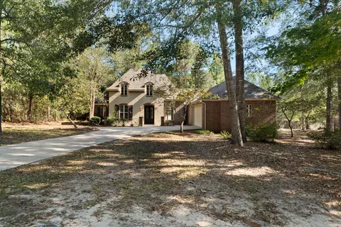 111 Brookwood Ter, Hattiesburg, MS 39402