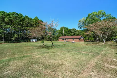 Exterior - 826 Three Notch Rd, Collins, MS 39428 photo 9 of 10