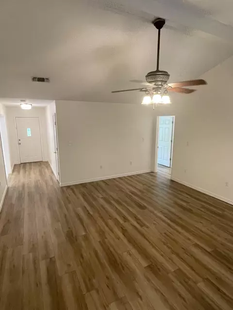 Living - 240 Phillips, Sumrall, MS 39482 photo 2 of 3