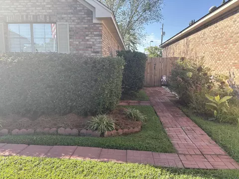 115 Cottage Dr, Hattiesburg, MS 39402