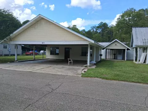 8133 Leake St, Bay St. Louis, MS 39520