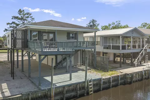 5026 Kilimanjaro St, Bay St. Louis, MS 39520