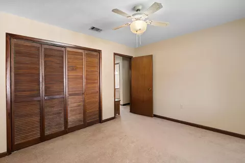 904 Monterrey Ln, Hattiesburg, MS 39402