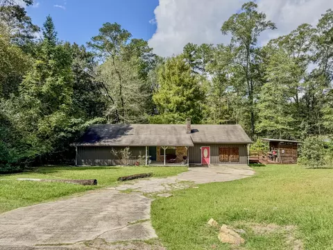514 Paulding Rd, Ellisville, MS 39437