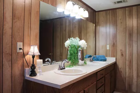 Bath - 76 Hinton Loop, Petal, MS 39465 photo 4 of 6