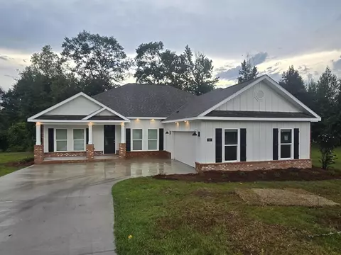 83 Parish Rd, Sumrall, MS 39482