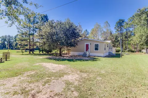 1049 A Carnes Rd, Wiggins, MS 39577