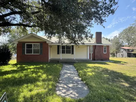 208 Ovett Moselle Rd, Moselle, MS 39459