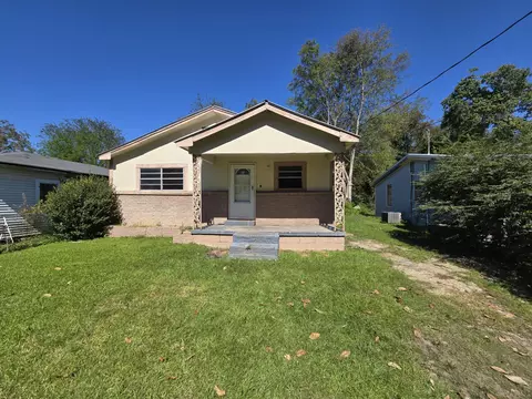 1135 Mcconkey St, Laurel, MS 39440
