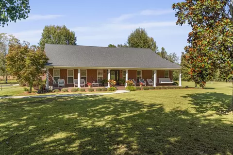 1903 Tuckers Crossing Rd, Ellisville, MS 39437