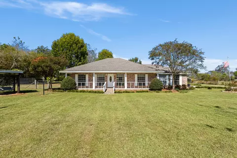 107 Hickory Grove Rd, Lumberton, MS 39455
