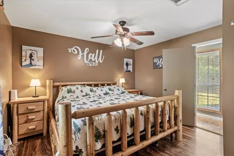 Bedroom - 139 E Wilkerson Ferry Rd, Lucedale, MS 39452 photo 2 of 5