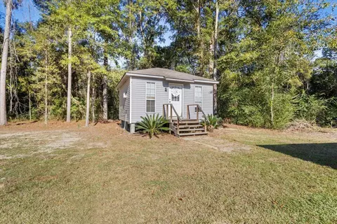 Exterior - 139 E Wilkerson Ferry Rd, Lucedale, MS 39452 photo 6 of 10