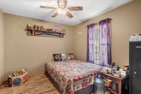 Bedroom - 139 E Wilkerson Ferry Rd, Lucedale, MS 39452 photo 3 of 5