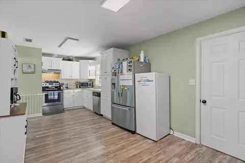 Kitchen - 64 Logaras Cir, Purvis, MS 39475 photo 1 of 3