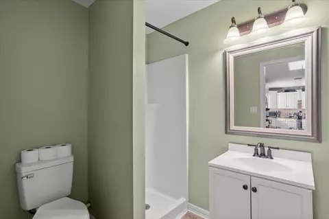 Bath - 64 Logaras Cir, Purvis, MS 39475 photo 1 of 2