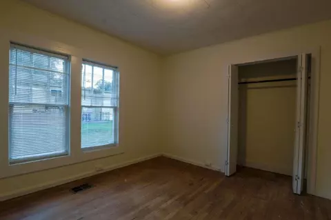 Bedroom - 1616 W 3rd St, Laurel, MS 39440 photo 3 of 3