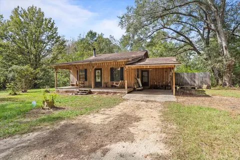 75 Piatonia Rd, Lumberton, MS 39455