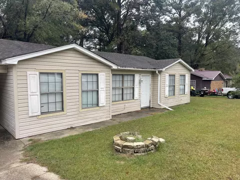 100 Ruby Cir, Hattiesburg, MS 39402