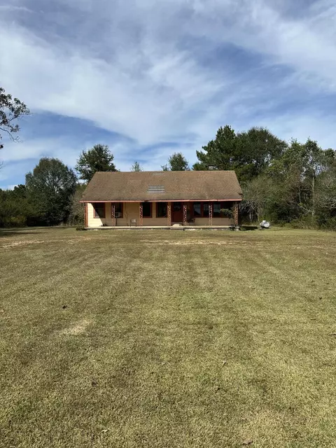 260 Norton Rd, Lumberton, MS 39455
