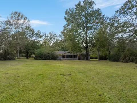 Exterior - 224 Buckley Rd, Laurel, MS 39443 photo 12 of 13