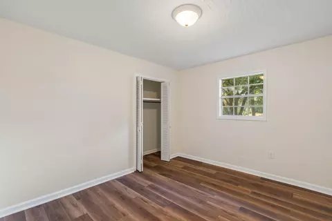 Bedroom - 224 Buckley Rd, Laurel, MS 39443 photo 4 of 5