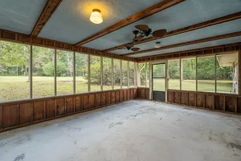 Exterior - 224 Buckley Rd, Laurel, MS 39443 photo 4 of 13
