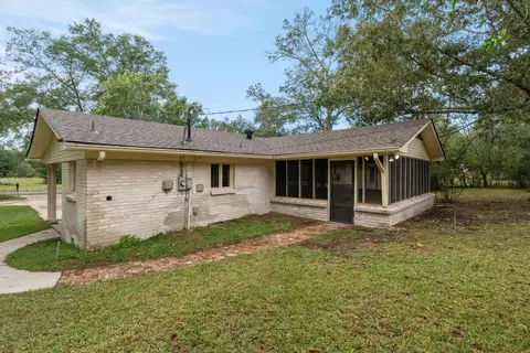 Exterior - 224 Buckley Rd, Laurel, MS 39443 photo 6 of 13