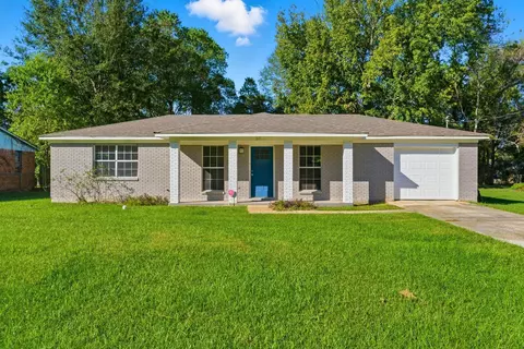 57 Trailwood Cir, Petal, MS 39465