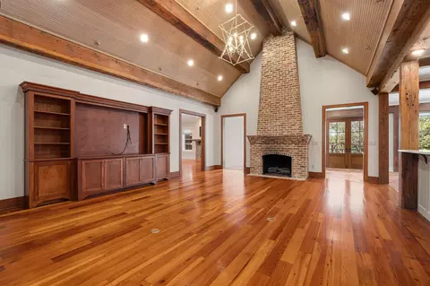 Living - 635 Slade Rd, Purvis, MS 39475 photo 1 of 7