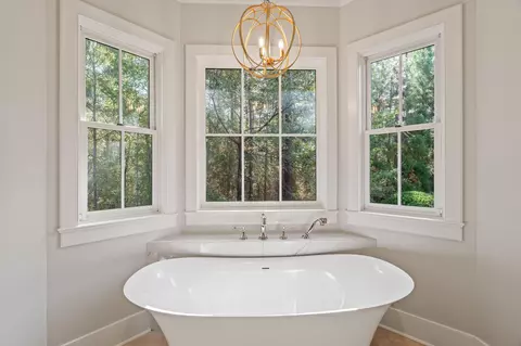 Bath - 635 Slade Rd, Purvis, MS 39475 photo 2 of 11