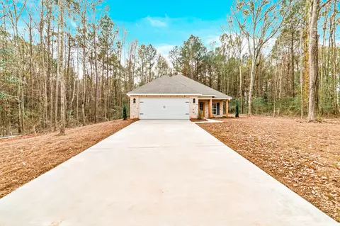 33 Will Brown Ln, Sumrall, MS 39482