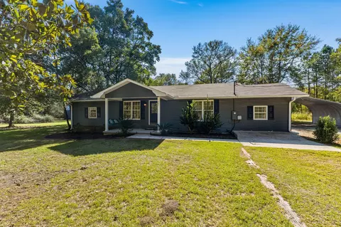 241 River Rd, Hattiesburg, MS 39401