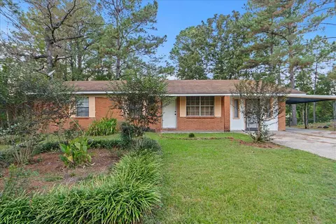 10 Pinewood St, Hattiesburg, MS 39402