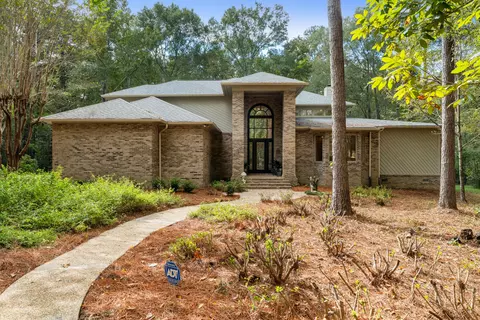 5 Shady Ln, Hattiesburg, MS 39402