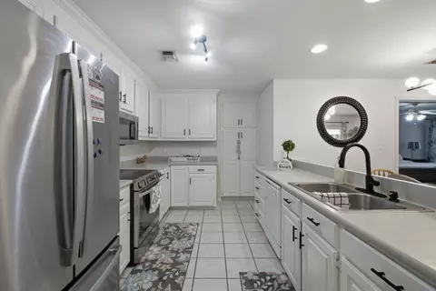 Kitchen - 30 Ferncrest Loop, Petal, MS 39465 photo 5 of 5