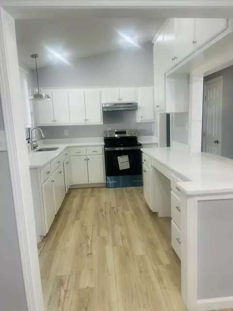2714 Fernwood, Pascagoula, MS 39567