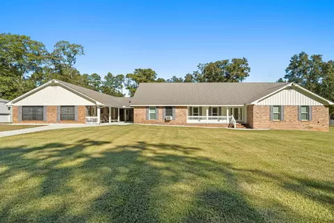 14 Grandview Dr, Hattiesburg, MS 39402