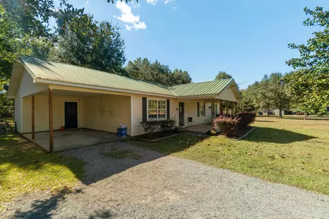 131 Deere John Dr, Lucedale, MS 39452 photo 2